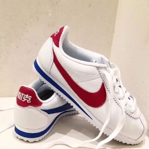 漢字圖案是最新潮流？Nike “Nai Ke” 系列又推新作，今次是 Cortez 鞋款配「耐克」刺繡！