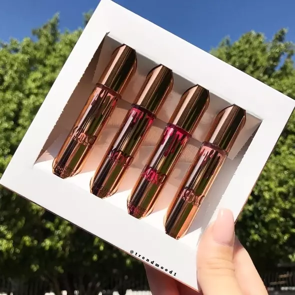 首個聯乘唇妝登場！來猜 Kylie Jenner 找來那個大咖人物合作！