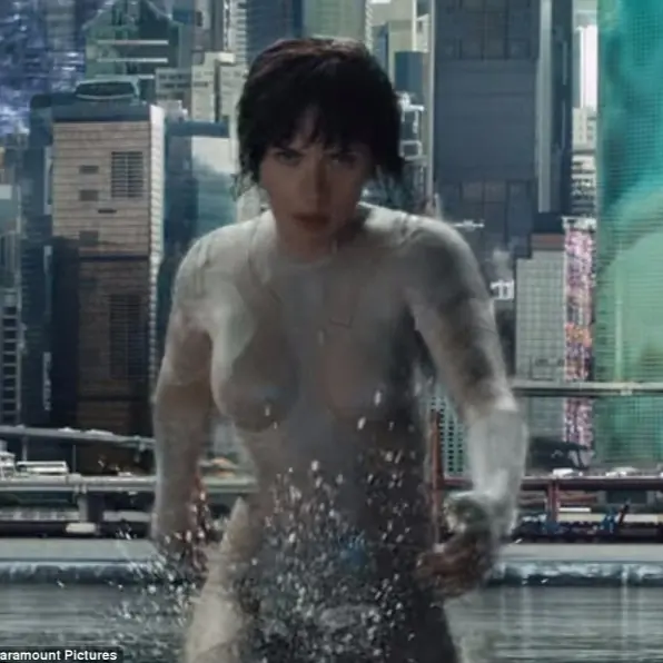 好萊塢真人版《攻殼機動隊》預告　「草薙素子」史嘉蕾喬韓森隱形打鬥超帥！