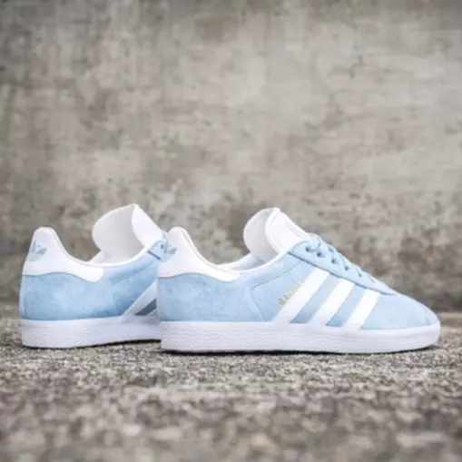 繼粉紅色之後，另一必搶顏色！adidas 推出全新天藍色 Gazelle！