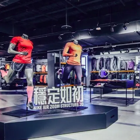 風城最大 NIKE 專櫃  優尼聖 NIKE 晶品城盛大開幕