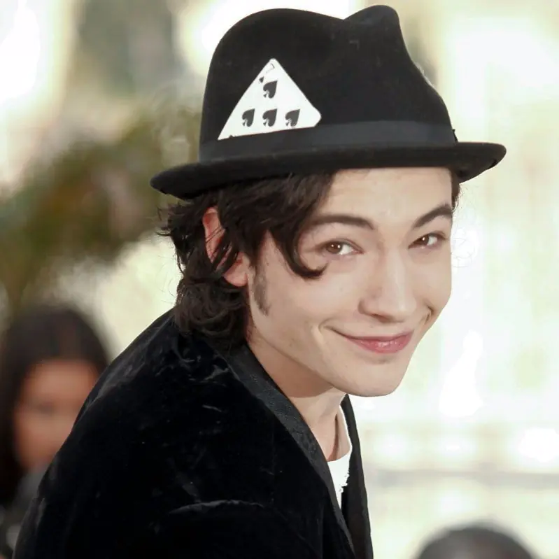 《怪獸與牠們的產地》不起眼男配角 Ezra Miller 其實型到爆！