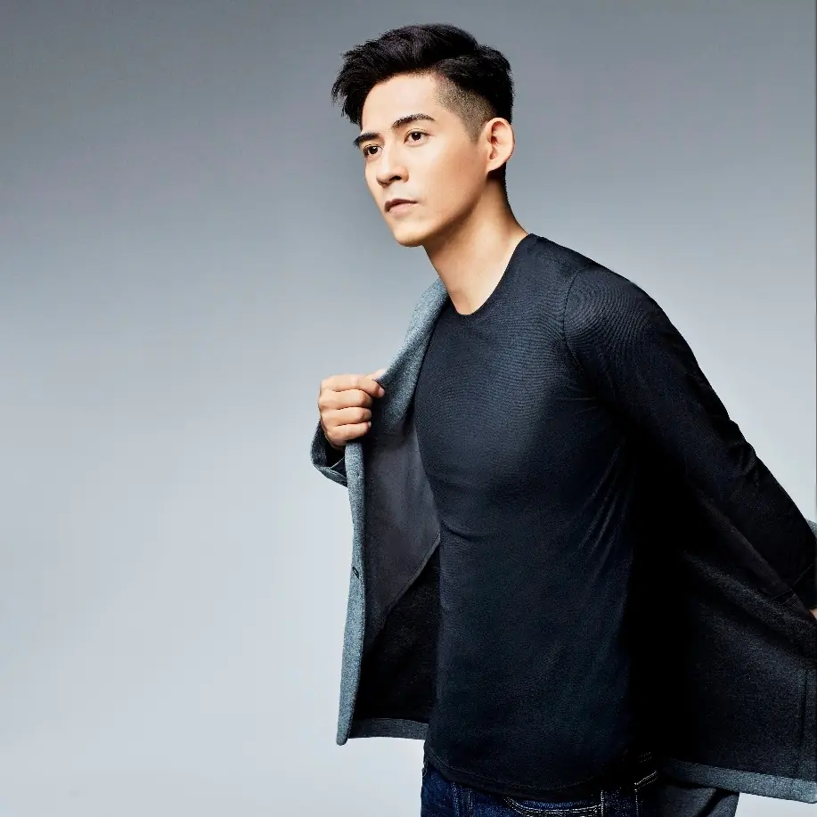 全新進化 UNIQLO HEATTECH 吸濕發熱衣，三大進化機能：添加摩洛哥堅果油、濕度調節、快乾