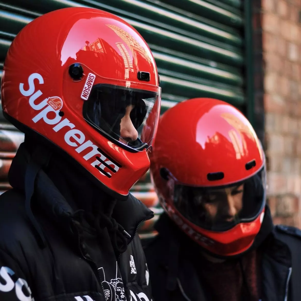 Supreme x Simpson 聯名安全帽登場！