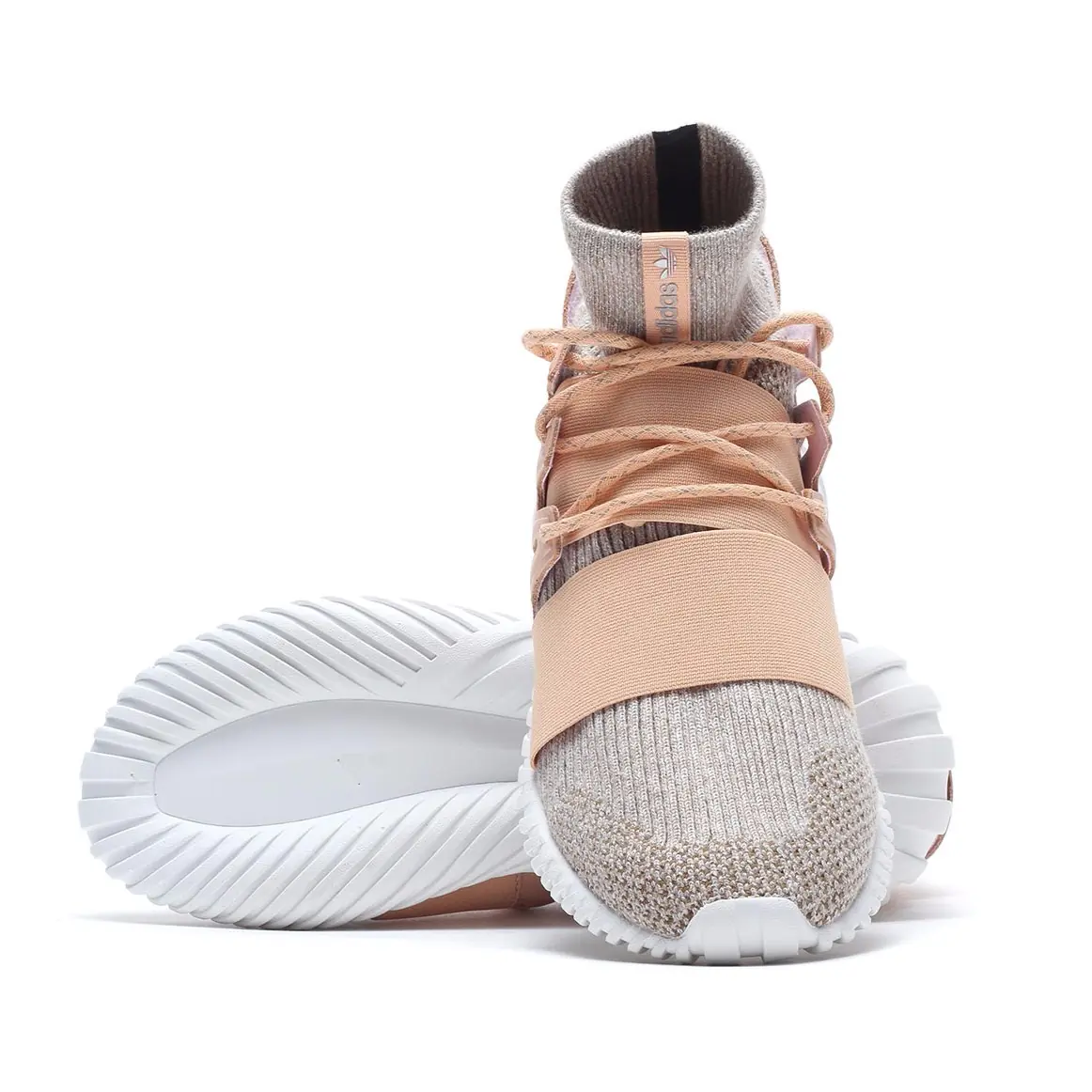 好久不見的 adidas Tubular Doom 新鞋！奶油一般的溫暖配色，是想融化女生們的心嗎？