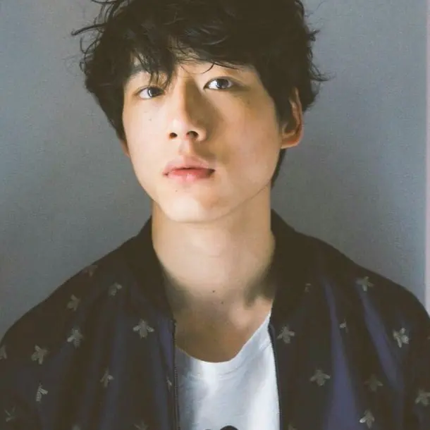 迷妹崩潰！坂口健太郎爆出戀上當紅女演員　與「她」合作後陷入熱戀！