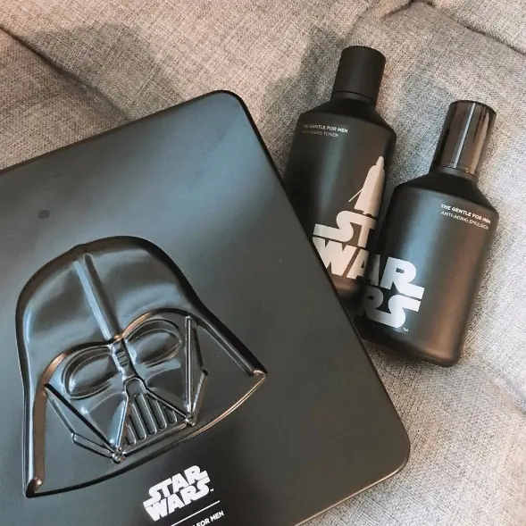 「 STAR WARS 聯名保養品」搶先曝光！ 黑武士迷：買起來收藏都不為過