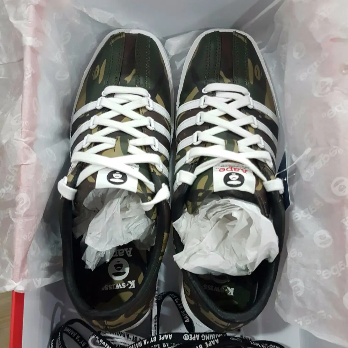 年末必收鞋款再一發！K-SWISS 聯乘 「AAPE」打造極致運動時尚美學