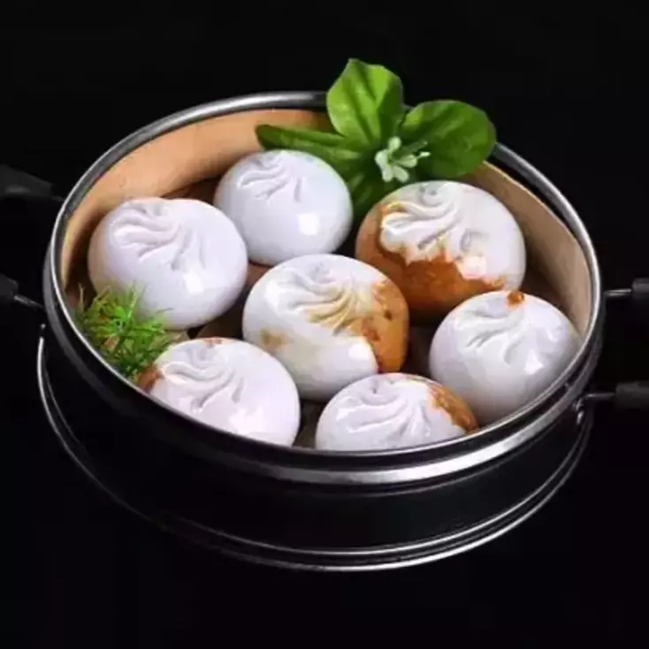 他們用翡翠做了一桌美食，價值高到工作幾輩子都吃不起！