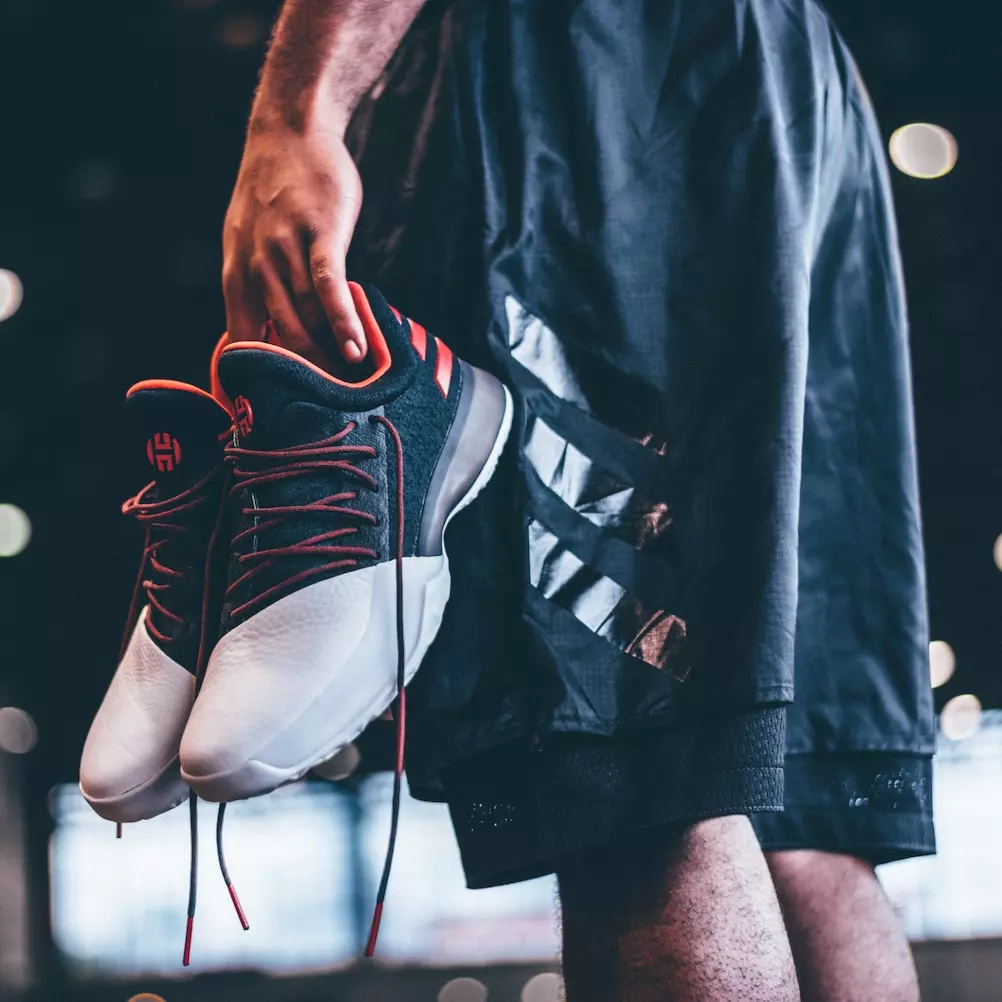 James Harden 連設計球鞋都強？5 點分析打籃球就要穿 Harden Vol. 1 的原因