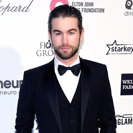還記得他嗎？昔日少女男神《Gossip Girl》 Chace Crawford 以新作《Eloise》回歸，比以往更添 10 倍男人味！