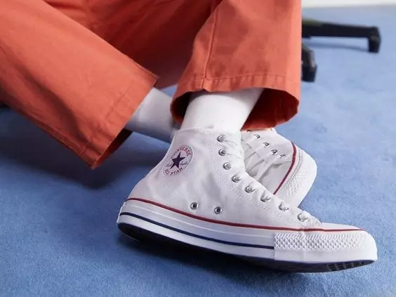 Converse 五種不敗穿搭推薦，無論高筒、低筒讓你輕鬆變好看！