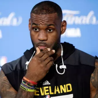 Lebron James 新簽名鞋款曝光？新設計看似與前身差異極大