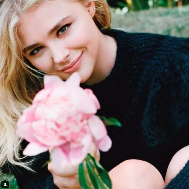 Chloë Moretz 最新瀏海髮型登場！小女生的模樣，你絕對沒有看過！