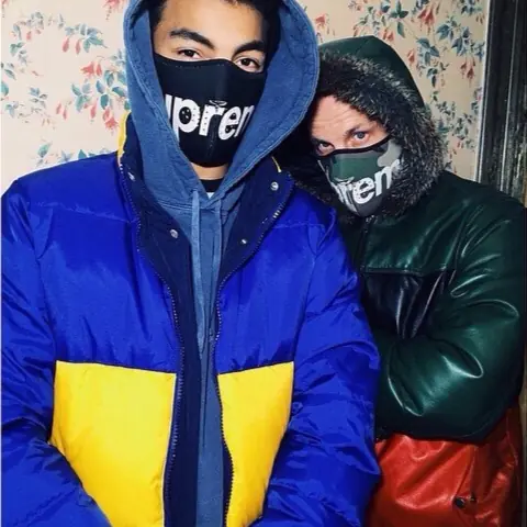  不只有磚頭！ Supreme 推出的這些「有的沒的」怪奇小物，才是真正潮人必收！