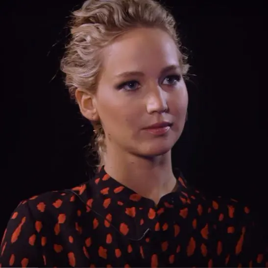 意外地毒舌的兩人啊！ Jennifer Lawrence 「猛攻」Chris Pratt ：你老到要公關身兼護理人員