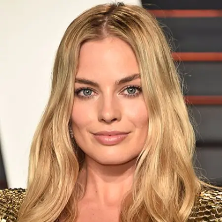 小丑女神 Margot Robbie 的澳洲婚禮曝光！她的露肩嫁衣與叛逆婚照真的太帥了！