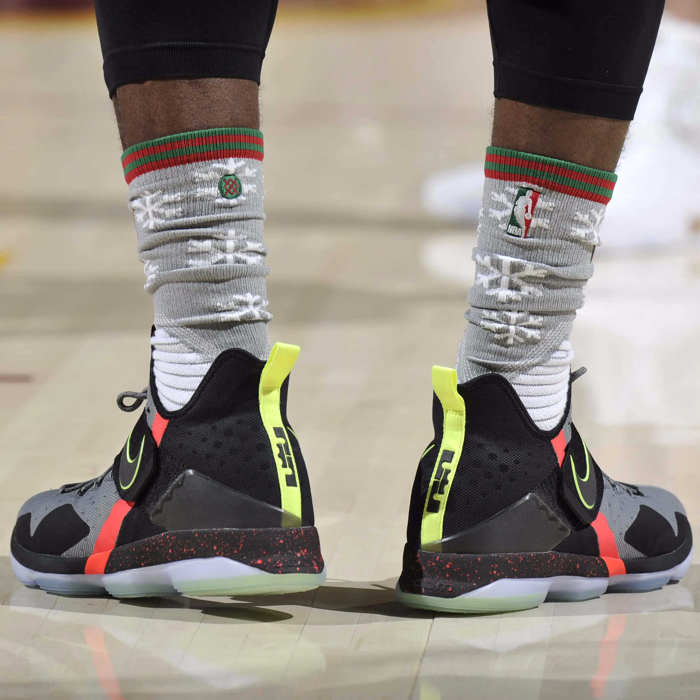 大帝出擊，誰與爭鋒！Lebron James 最新戰靴「LEBRON 14」於聖誕大賽中亮相