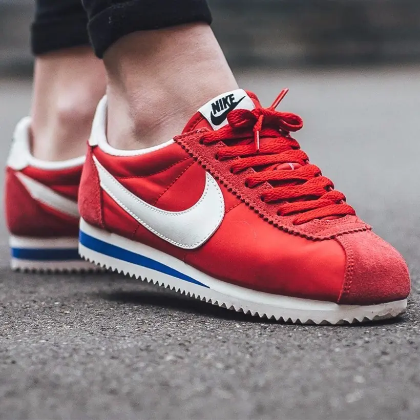 Nike Classic Cortez 推出超搶眼的紅色款式，就入手一雙為新一年帶來好運！
