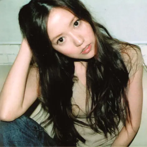 還記得她嗎？以一首《握不住的他》走紅的蕭潇，竟然 XX 歲了！網友：根本凍齡
