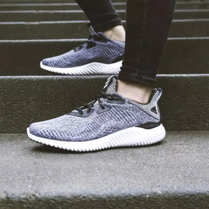 adidas AlphaBOUNCE 機能時尚大躍進 無縫科技鞋款升級工藝式網布 1 月 7 日進化上市  