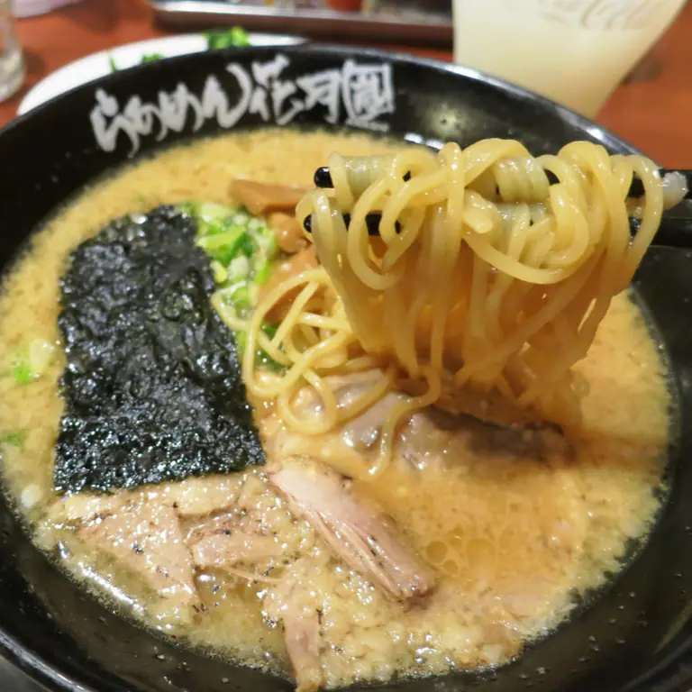 超商王位爭霸戰！誰才是微波食品界的霸主