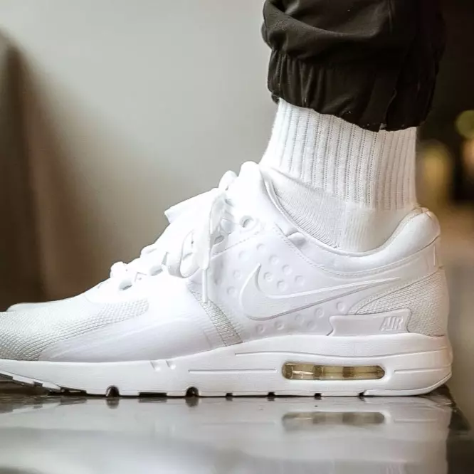 配白襪最經典！Nike Air Max Zero 全新 Triple White　今年春夏的養眼白鞋！