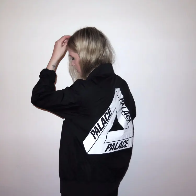 2017 年到底流行什麼？從 SUPREME、STUSSY 等 4 大潮牌預測今年潮流風向！