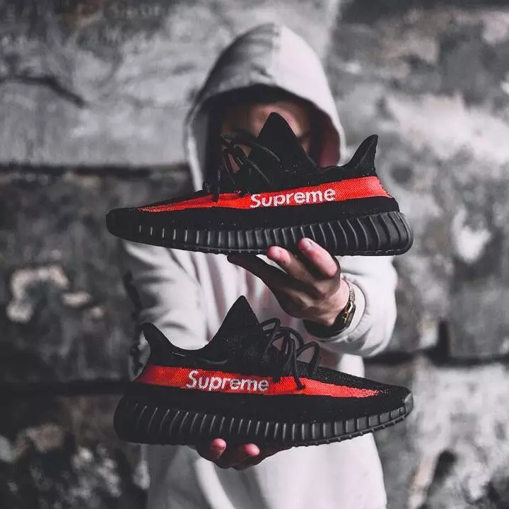 Supreme 聯名 adidas Yeezy Boost 350 V2？網友驚呼：這一雙簡直太帥了！