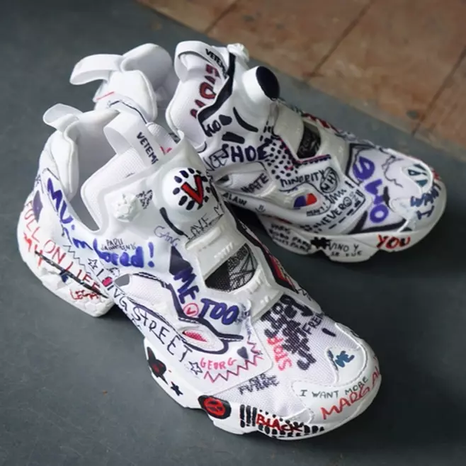 重量級聯名「Vetements x Reebok 」無預警上架！超炫塗鴉會是你的菜嗎？