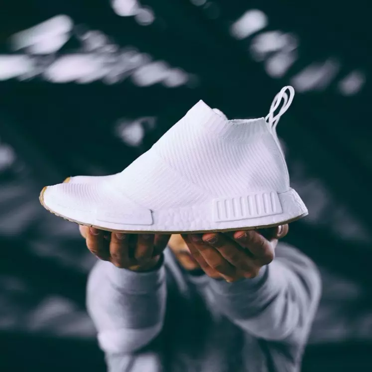 adidas Originals NMD City Sock 黑白配色款式細節曝光！