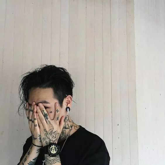 韓國「歐爸自拍懶人包 Top 4 」！網友：好像可以撇除臉的問題...