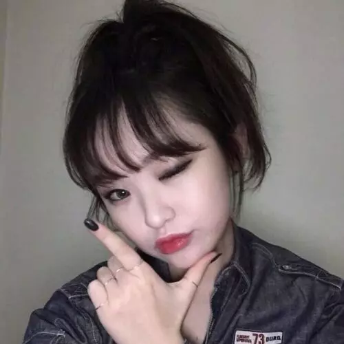 又一「食系美妝」新品：Sephora 推出 Push Pops 潤唇膏，可愛得差點當成棒棒糖吃掉！