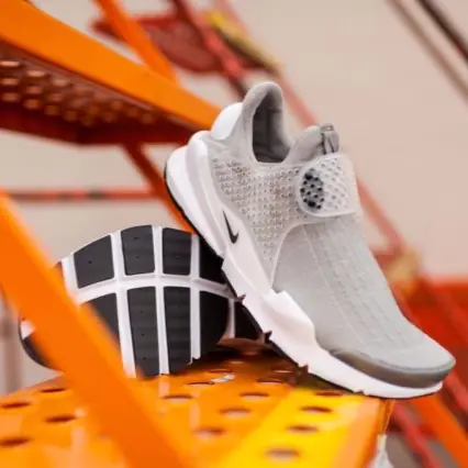 該殺豬公啦！Nike Sock Dart「Medium Grey」復刻配色強勢回歸
