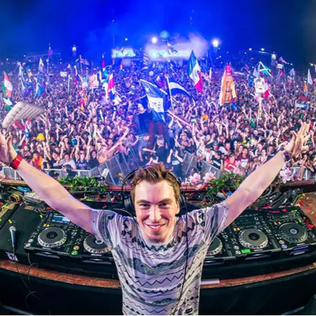 過年狂歡就給他放下去！推薦你 20 首旋律感最強的 EDM 電音單曲！