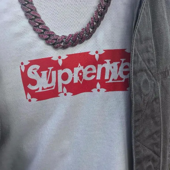 Supreme 史上最強的聯名 Box Logo Tee 應該就是這件了！　不敢想像未來的價錢