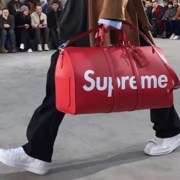Louis Vuitton x Supreme 聯名系列秀場直擊！　壓歲錢可能還不夠買...