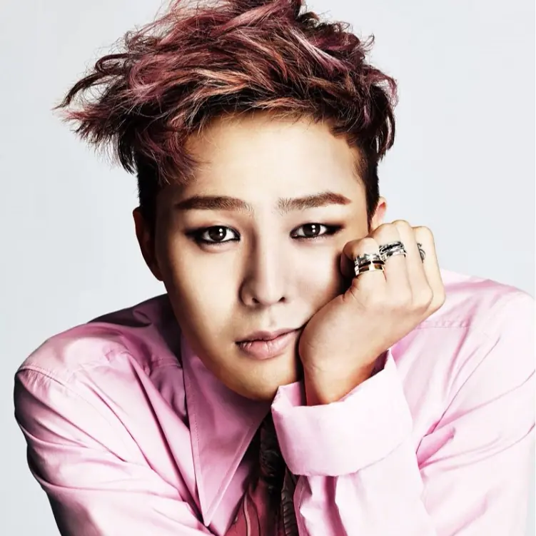 被 GD 人群中抱擁而傳出緋聞，Dara 的回應是⋯⋯？