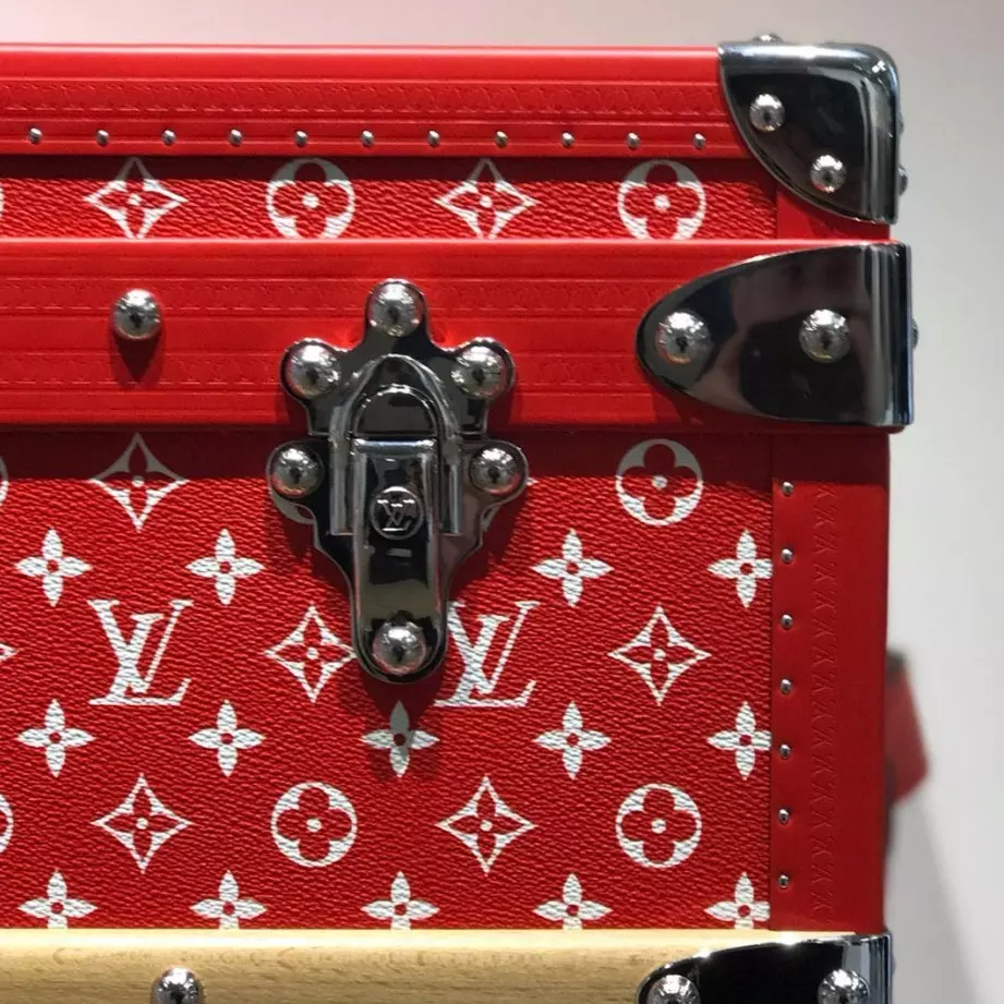 Supreme x Louis Vuitton 聯名皮箱售價出爐　真的是天價！