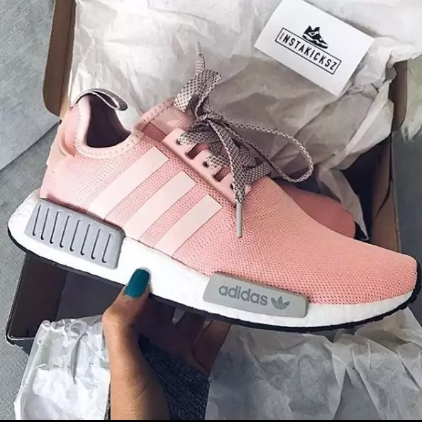 女生專屬的甜美色系： 心動了嗎？Offspring 獨家推出別注版 adidas NMD R1！