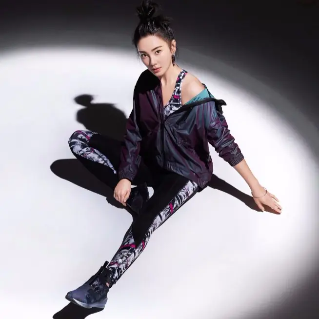 PUMA DO YOU女力再進化  暗黑柔美與優雅堅毅 「Swan Pack」蛻變登場