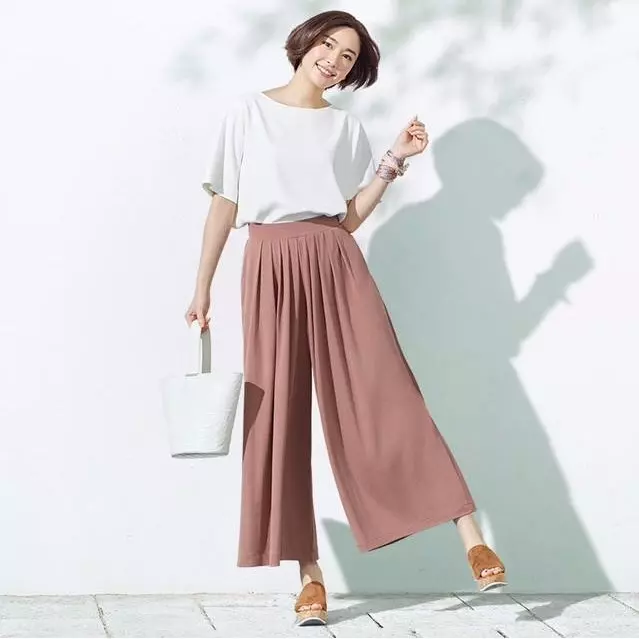 新垣結衣代言 Uniqlo 春季新裝　網友驚喜：完全是《月薪嬌妻》穿搭教科書！