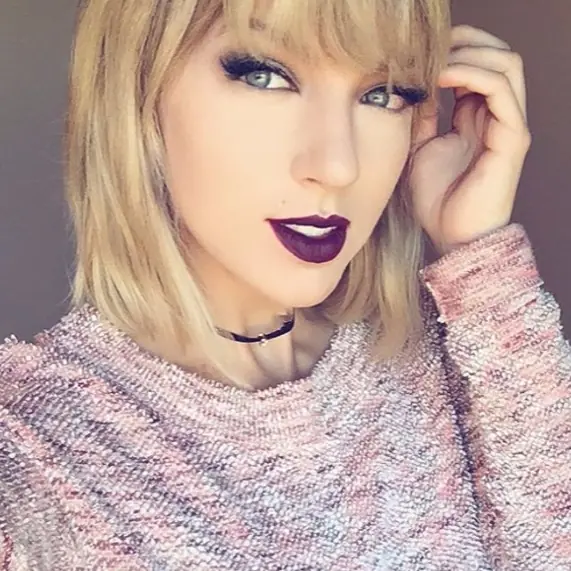 難分真假的仿妝事件！這位跟 Taylor Swift 外貌 100% 神似的女生究竟是誰？