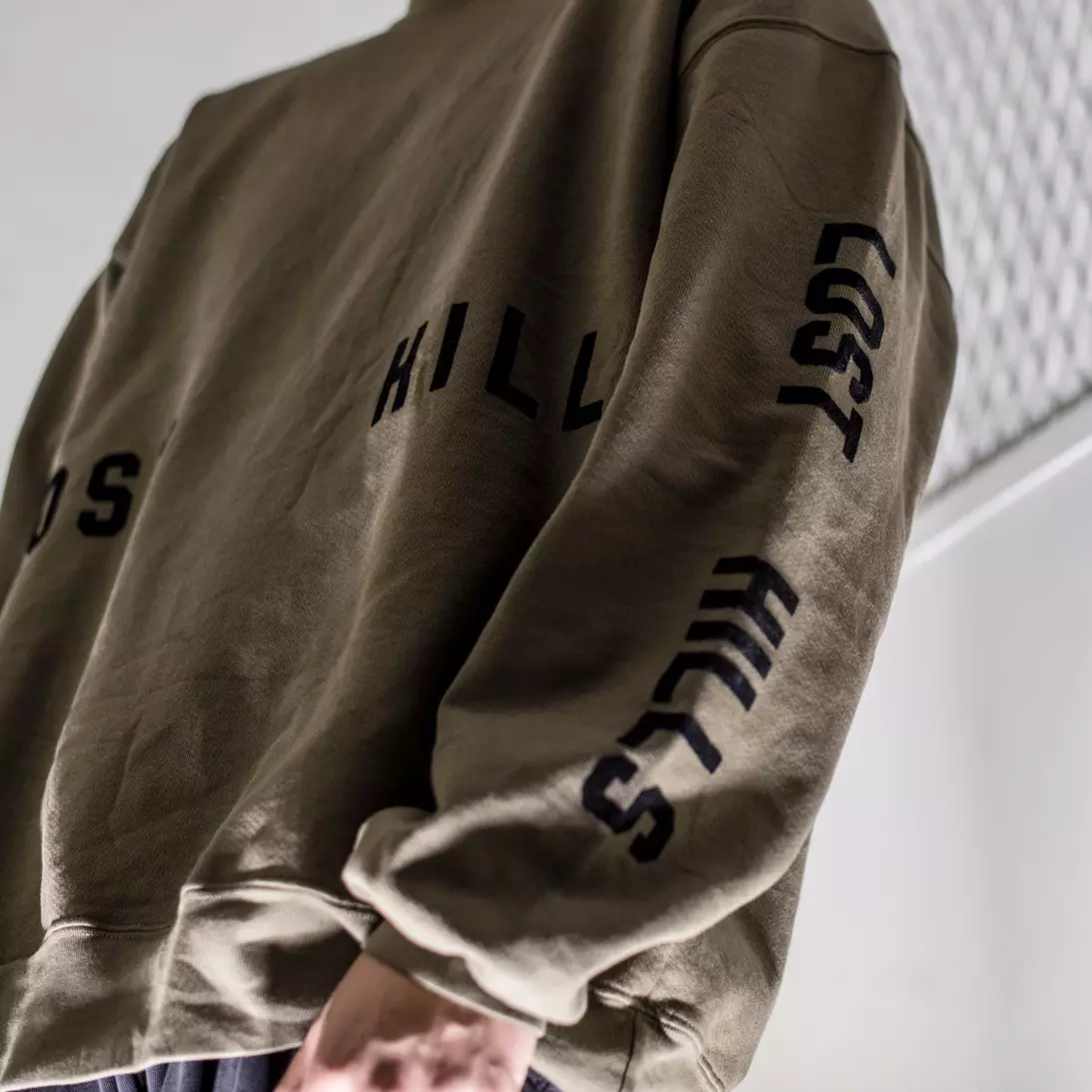 直擊 Yeezy Season 5 前導秀！看到這個幕後陣容我都嚇傻了