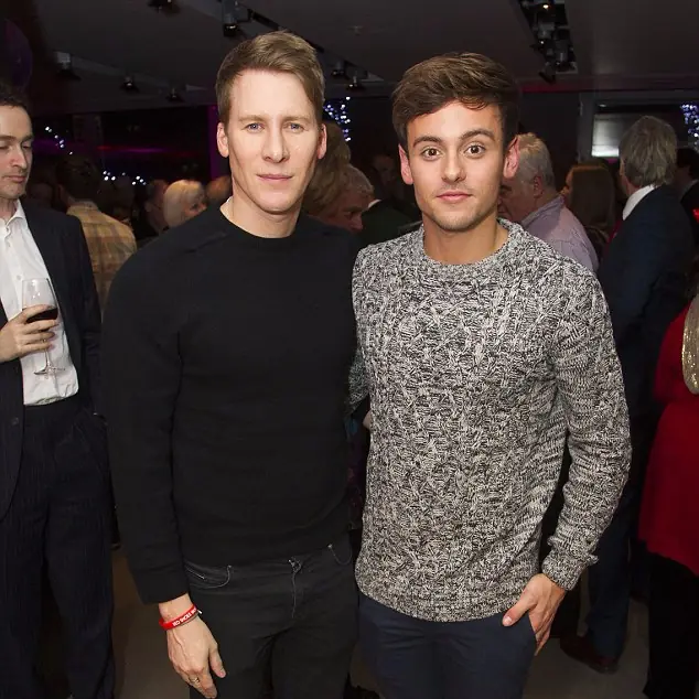 心碎！英國跳水金童 Tom Daley「裸聊」醜聞後　再爆劈腿帥氣男模長達 18 個月！
