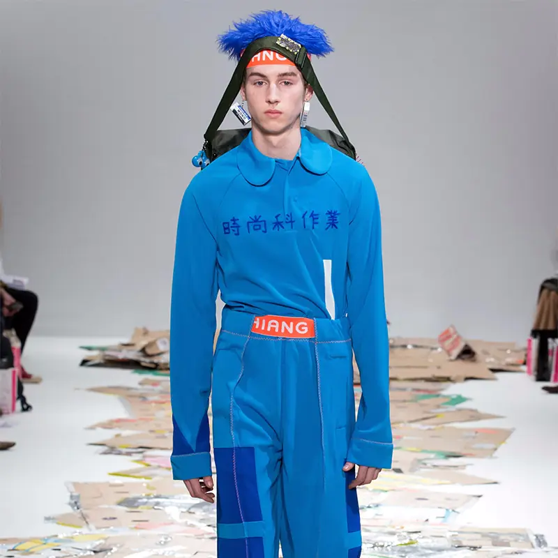 珍奶、作業簿在伸展台上最狂？盤點 5 位讓世界驚呆的台灣服裝設計師