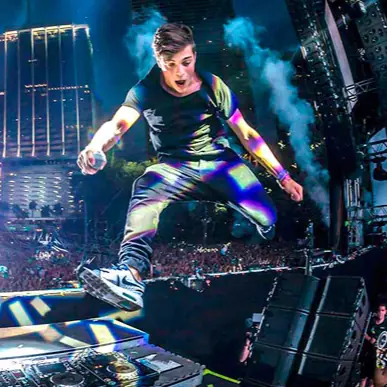 連假爽炸耳膜！10 首地表最狂 EDM 神曲，整晚齊放當心飛到外太空