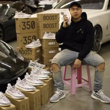 他又再度搶先入手 YEEZY BOOST 350 V2「Zebra」 　IG 高調炫鞋 