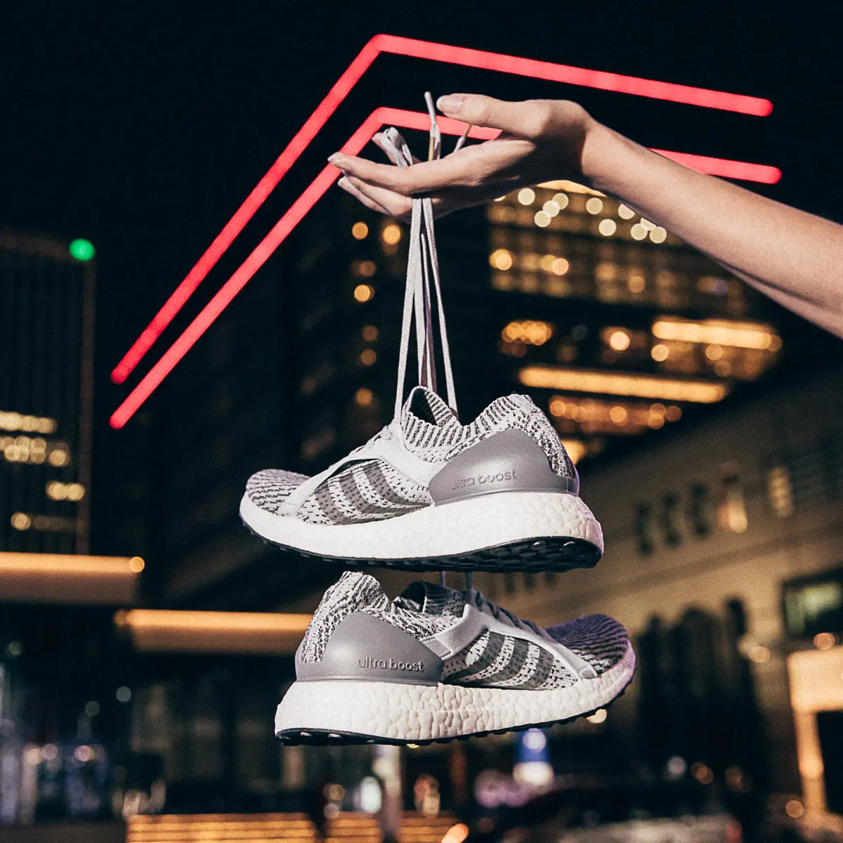 女孩們尖叫吧！Adidas 專為女性推出的 UltraBOOST 即將上市！