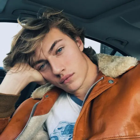 18 歲鮮肉 Lucky Blue Smith 自曝要當爸！跟 26 歲女友曬恩愛照公佈喜訊